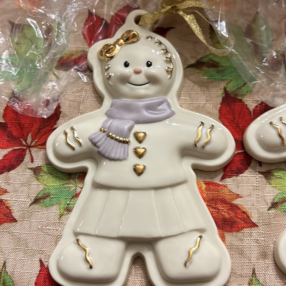 Lenox Gingerbread cookie molds - Picture 2 of 7